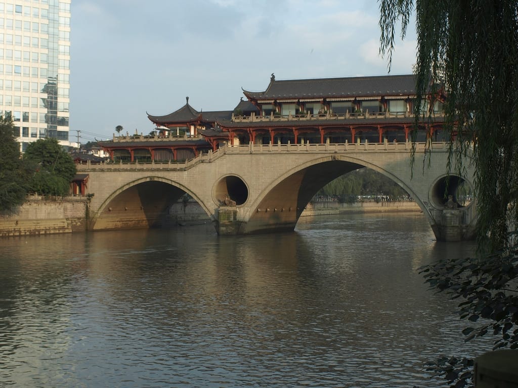 Chinese Gambling Networks Utilize E-Commerce Cards as Chips on Illegal