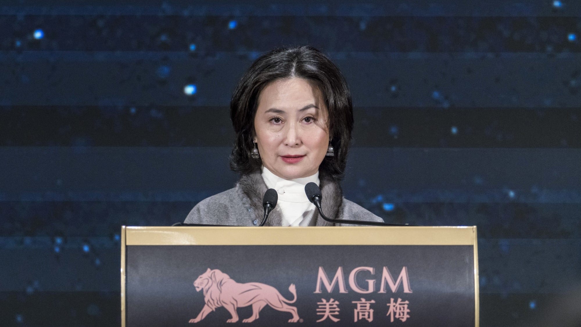 MGM China Shares Drop 6.4% Following Pansy Ho's Sale of MGM Resorts
